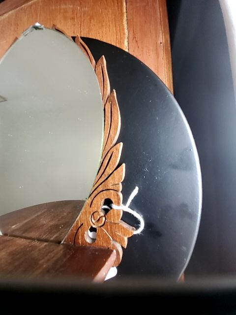 Scroll products Wall shelf with mirror