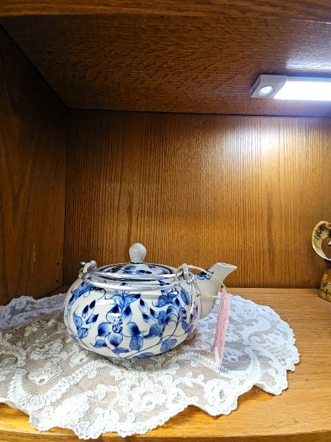 Likely Pier 1 Vintage Likely Pier 1 Porcelain  Blue and White Teapot