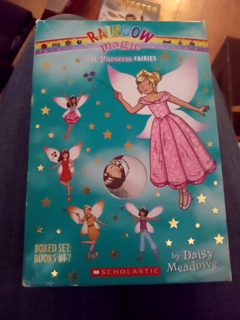 Rainbow magic 1-7 with bonus box set