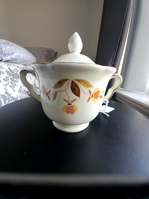Autumn leaf Halls superior china Covered sugar bowl