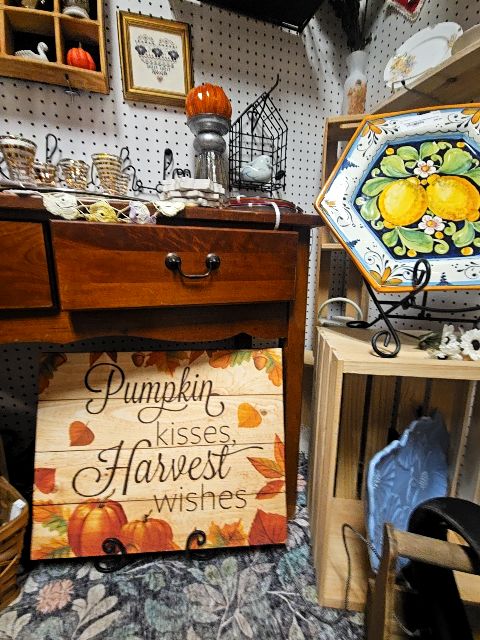 Pumpkin kisses Wall art LR