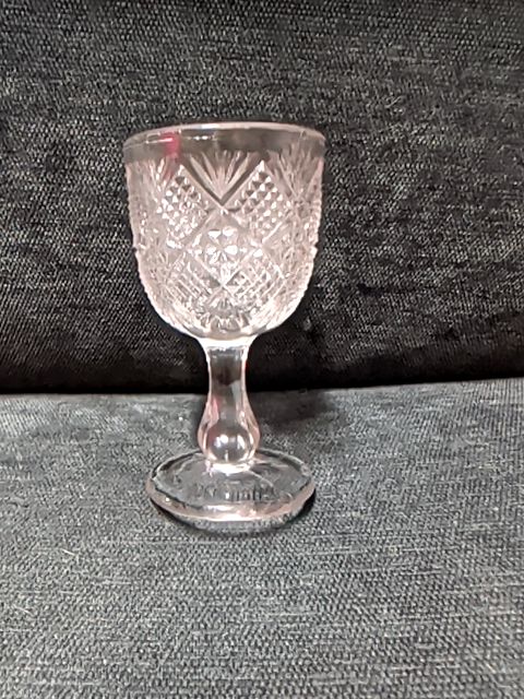 McKee Teutonic EAPG 3 ¾” Diamond & Fan Clear Wine Goblet