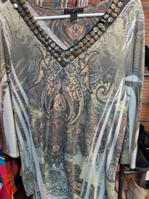Elena solano 3/4 sleeve top