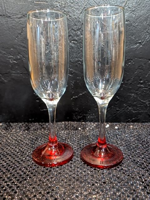 Champagne Flute w/ red base set of 2