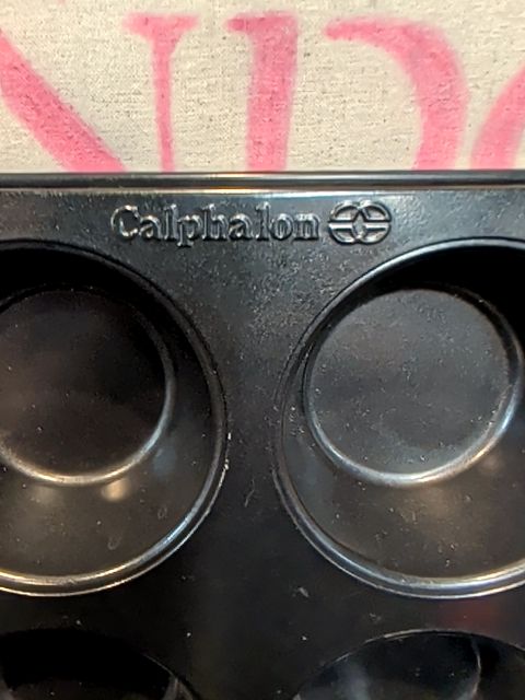 Calphalon 12 Cup Baking Pan