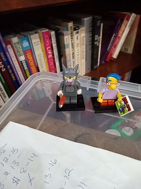 Lego Scratchy with axe Minifigure