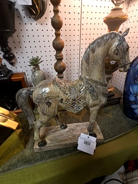 Beige beaudette horse sculpture, 13" x 14"