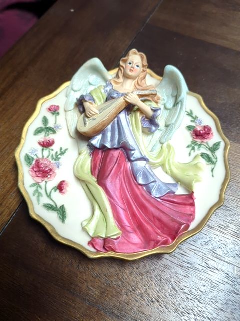 Vintage 3D Angel playing a mandolin wall hanging plate