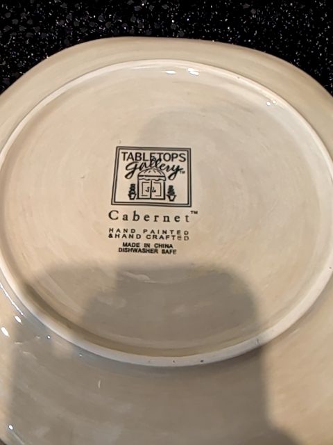 9" grape vine plate set of 2