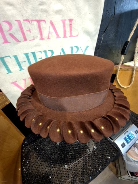 Brown Brown Felt Vintage Hat w/brown ribbon and gold accents, 7