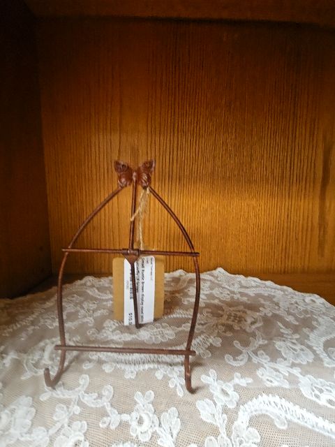 Small Rustic Brown display easel With Butterfly LR