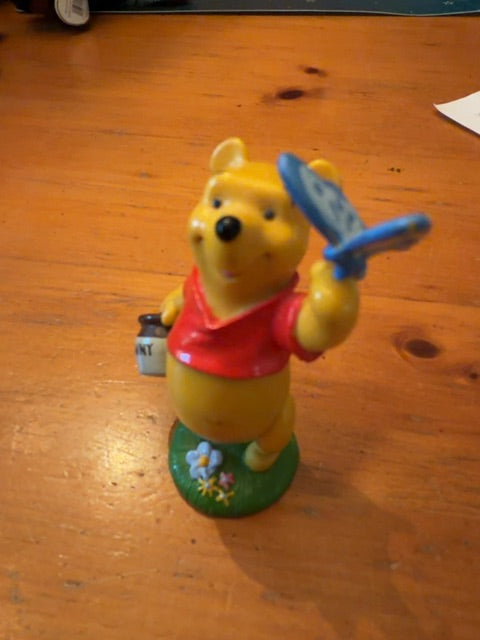 Vintage Winnie The Pooh w/Honey Pot