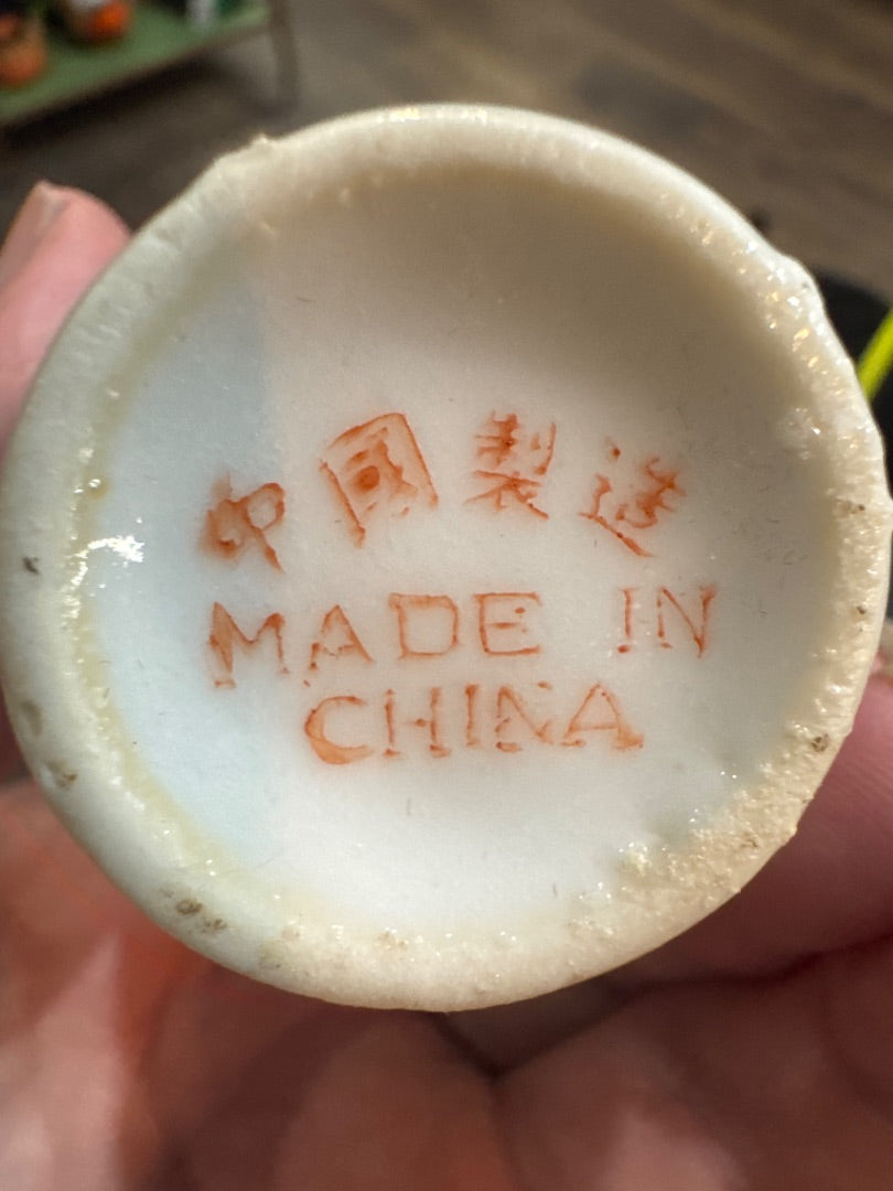 Made in China Floral & Butterfly Bud Vase