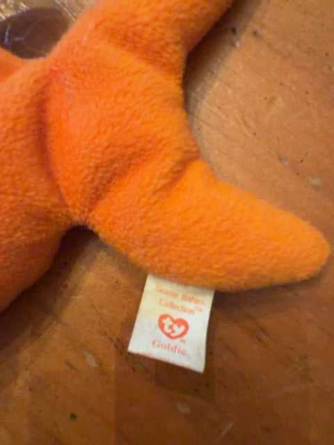 Vintage Beanie Baby Goldie