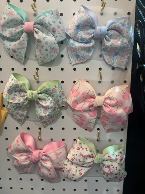 MysticalCreationsByMaira Spring bow