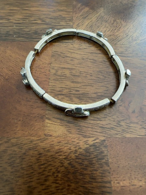 Silver cowboy motive stretch bracelet
