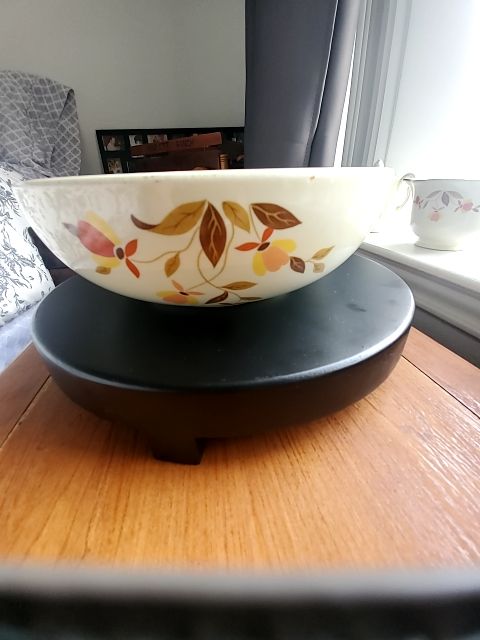 Autumn leaf Fiestaware 9 in serving bowl