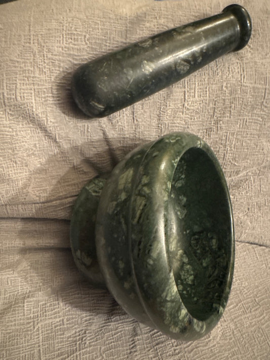 Green marble motor and pestle