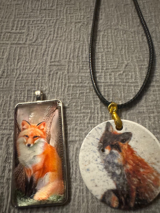 Multi Un Misc. pendants, necklaces etc.