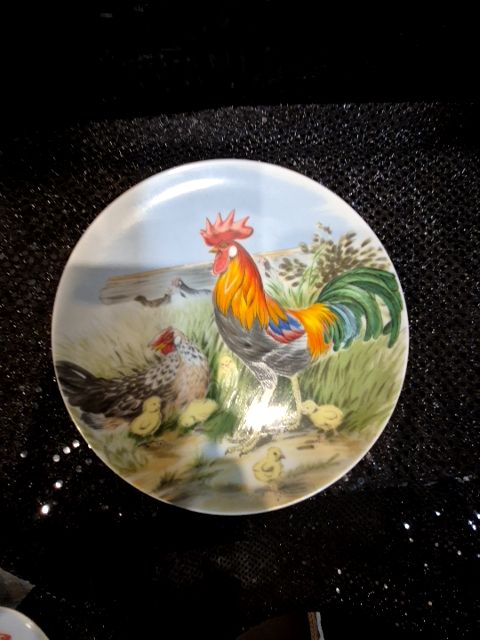 Set of 2 Decorative Chicken plates
