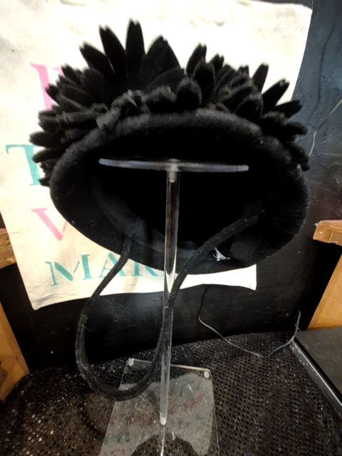 Black Vintage 50s Hat: Black, S