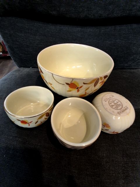 Autumn Leaf w/Gold Trim Hall's Jewel Tea Mixing Bowl w/3 matching sm bowls, 4 pc. Set,, 7.5" Diameter, 3.5" Diameter