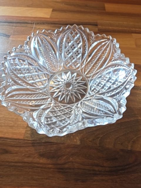 Small crystal dish