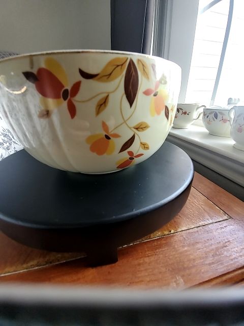 Autumn leaf Halls superior china 7 in serving bowl
