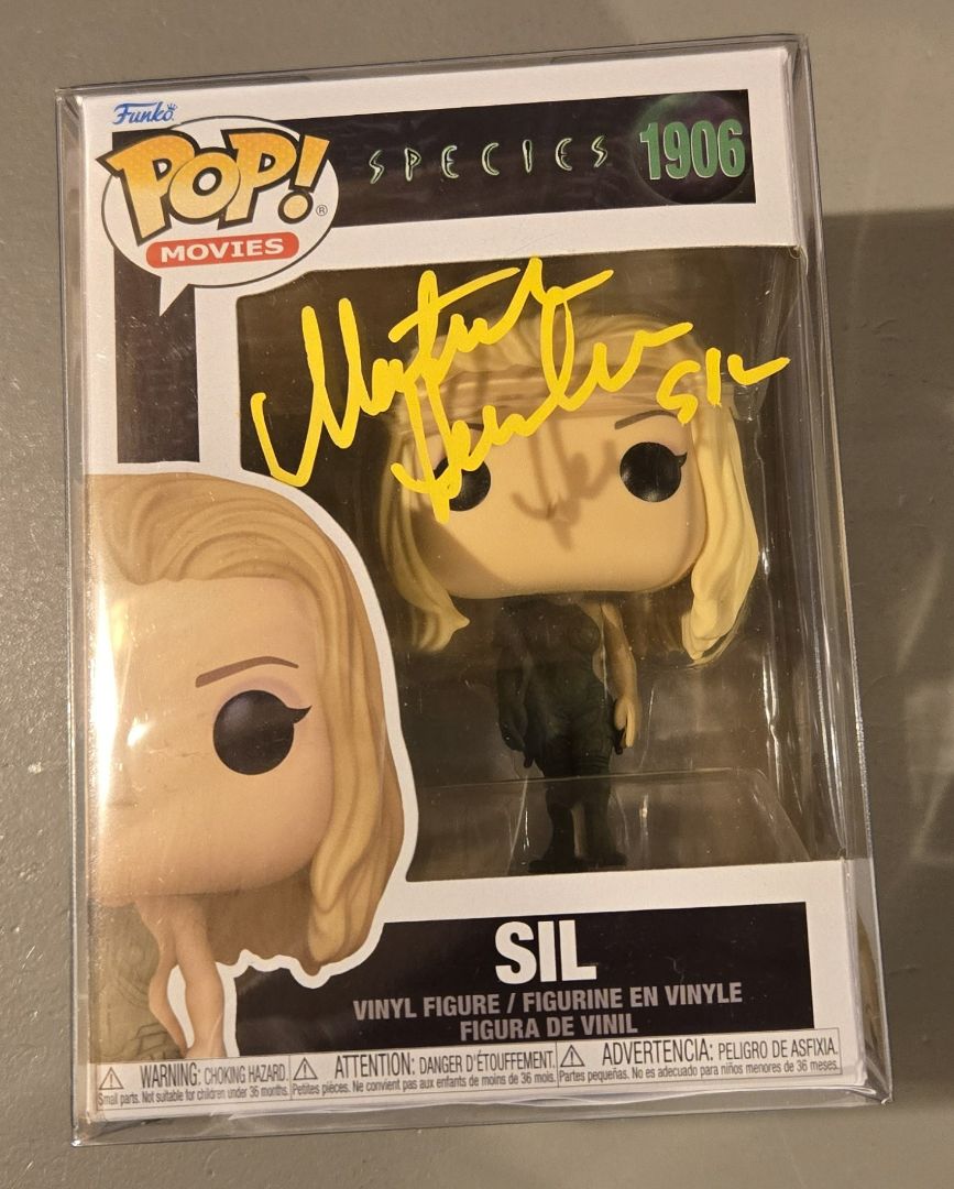 Sil Funko Pop signed by Natasha Henstridge