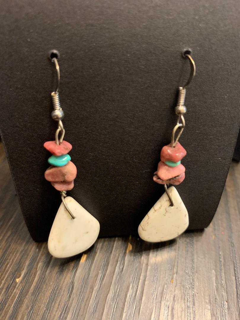 turquoise/white  white jasper drop earrings with turquoise beads