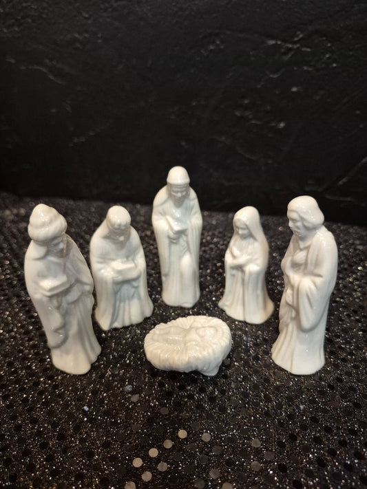 Vintage Nativity 6 Piece fine Ceramic White 3" tall