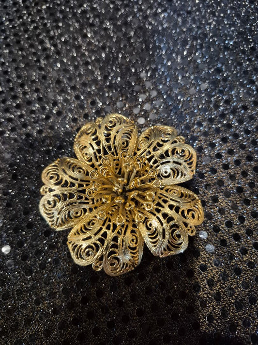 Vintage Monet Large Goldtone Filigree Flower Brooch