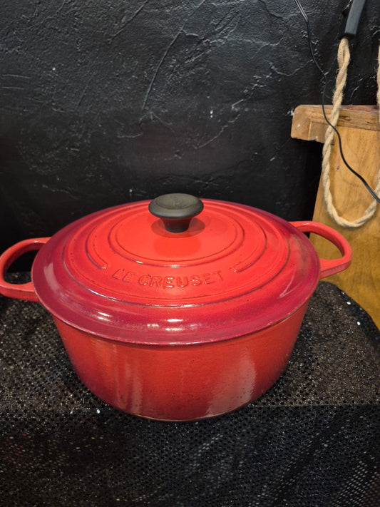 Le Creuset Dutch Oven Red