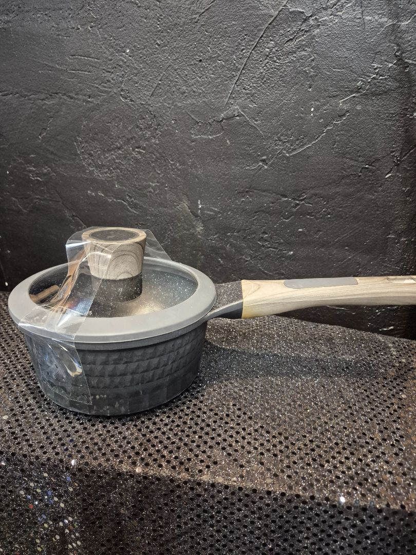 D&W Saucepan