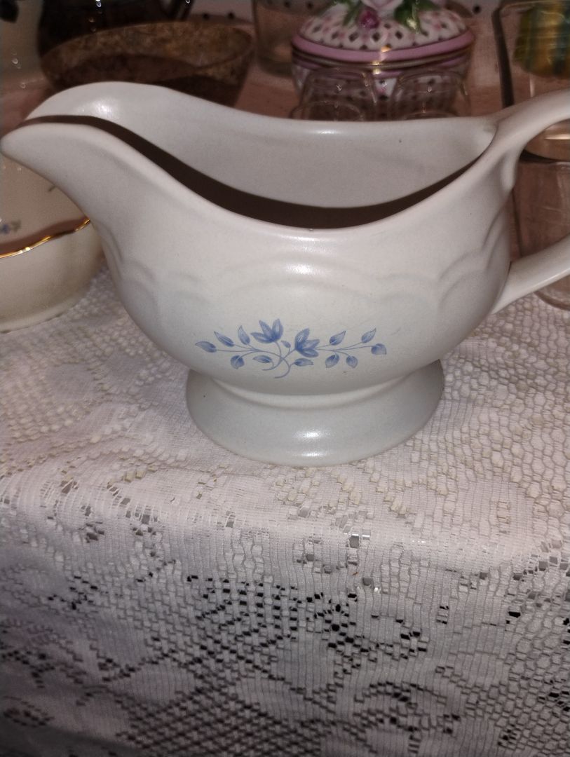 White with Blue flowers Pfaltzgraff Pfaltzgraff Gravy Boat