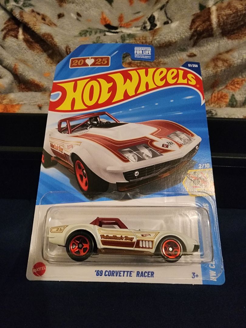 White & Maroon  HotWheels: 69 Corvette Racer