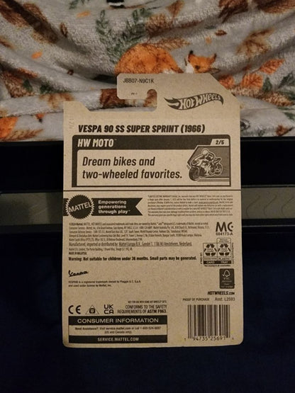 White  HotWheels: Vespa 90 SS Super Sprint (1966)