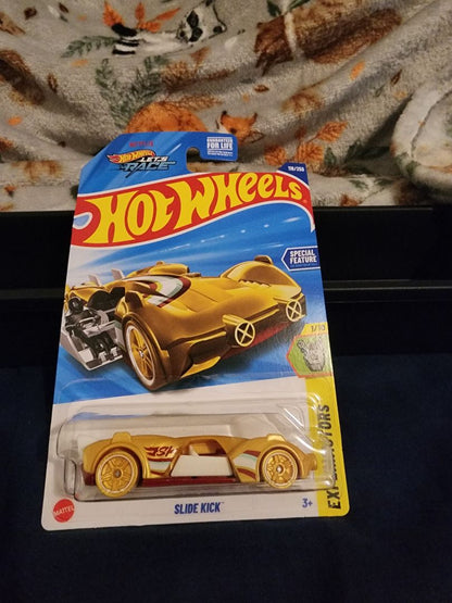 Gold Yellow  HotWheels: Slide Kick