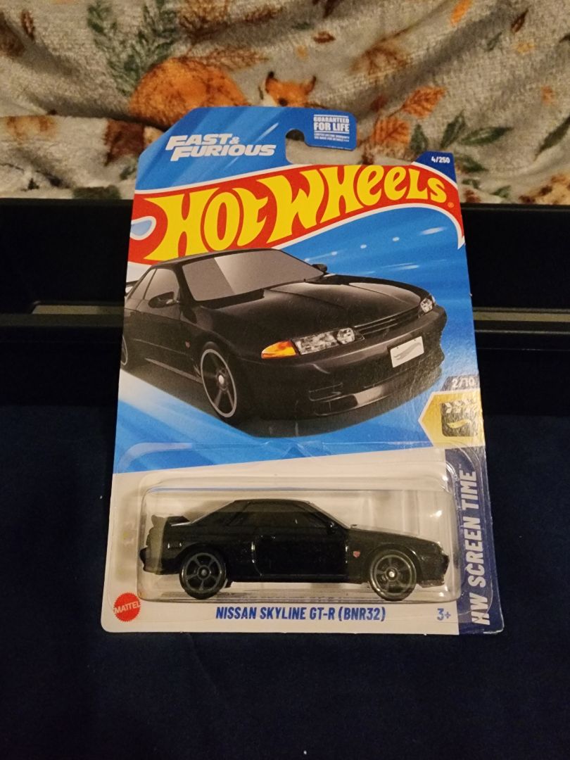 Black  HotWheels: Nissan Skyline GT-R (BNR32)