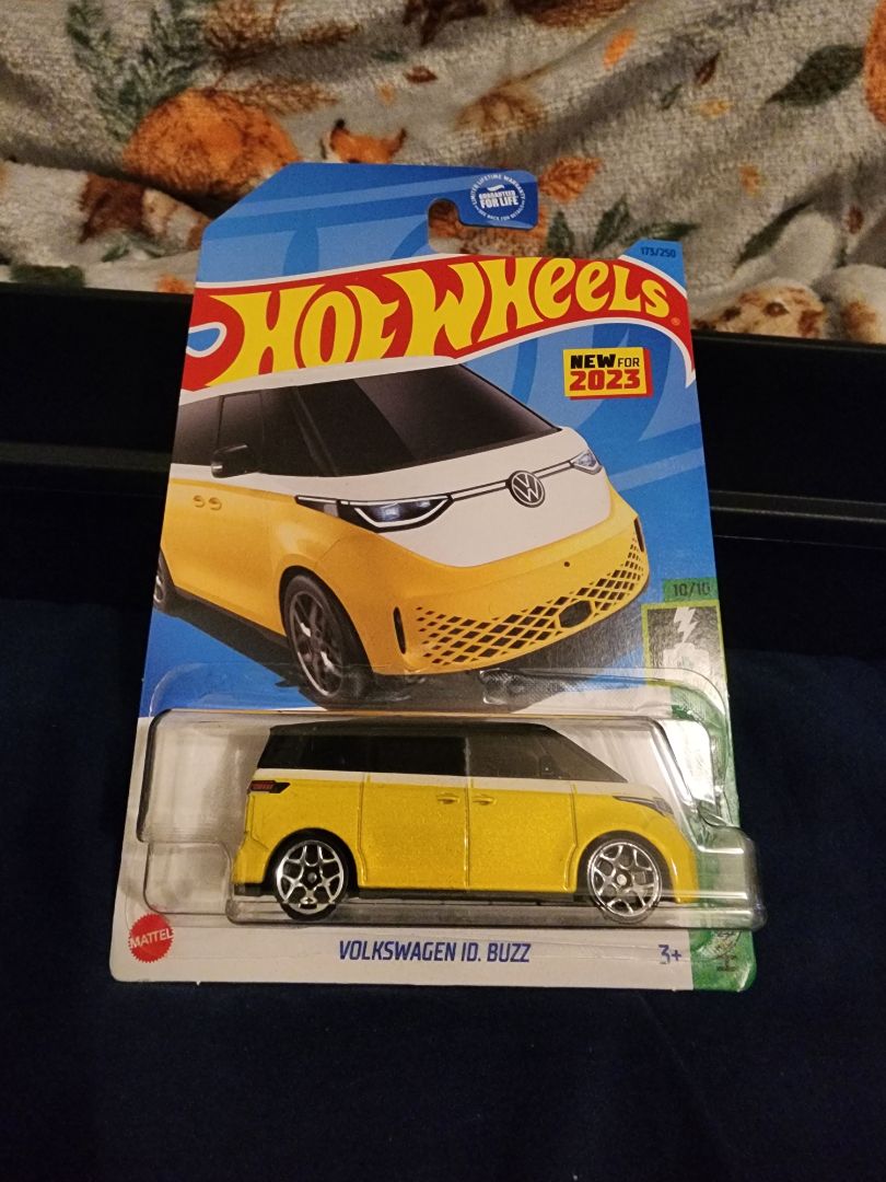 Yellow, Black & White  HotWheels: Volkswagen ID. Buzz