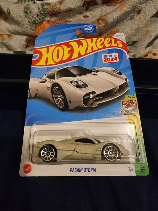 Light Gray  HotWheels: Pagani Utopia