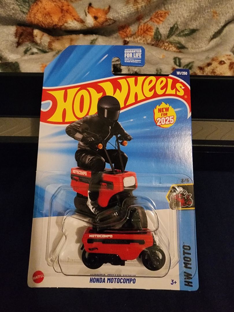 Red & Black  HotWheels: Honda MotoCompo