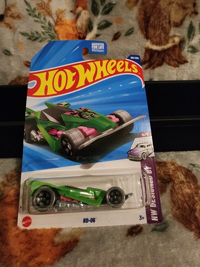 Light Green & Pink  HotWheels: RD-06
