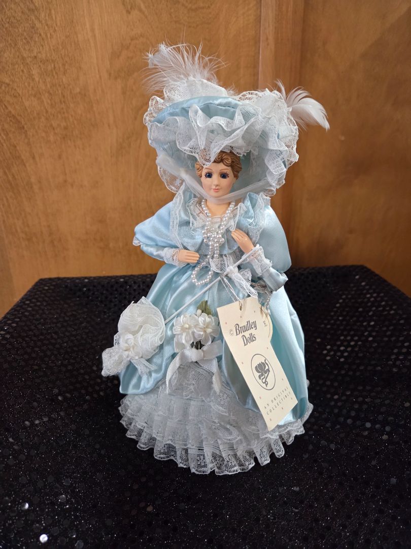 Vintage Musical Bradley doll