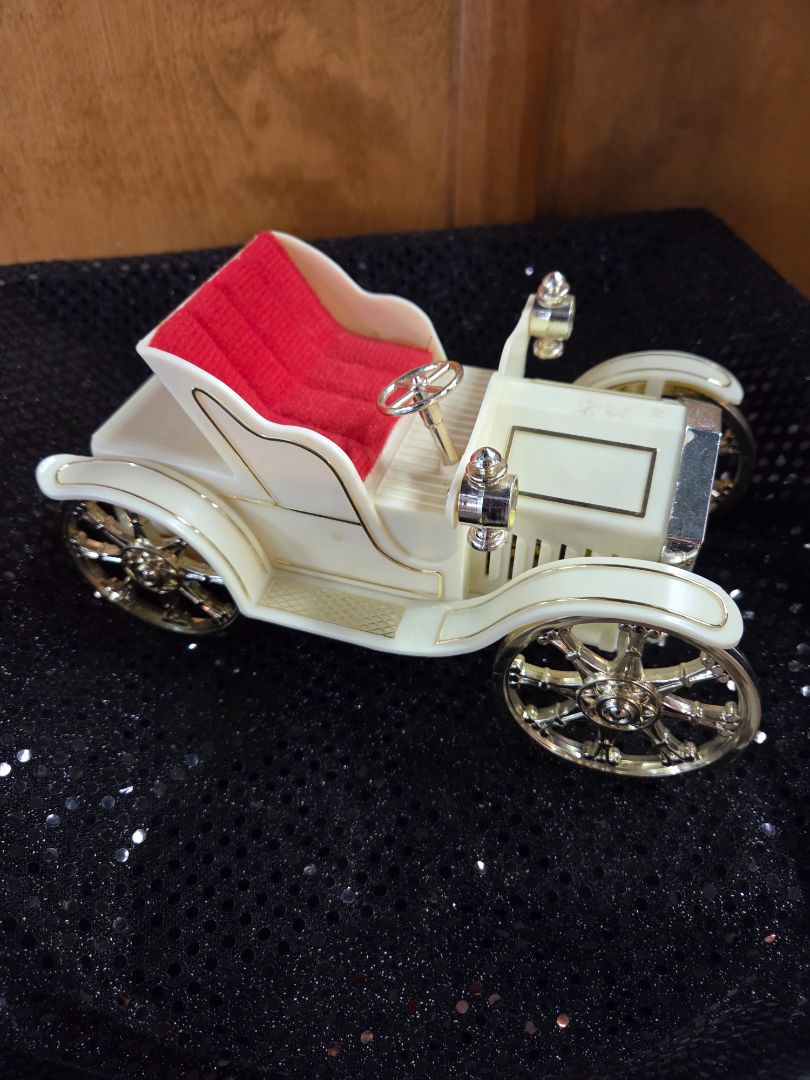 Vintage Fidelent Music Jewelry Box Model T