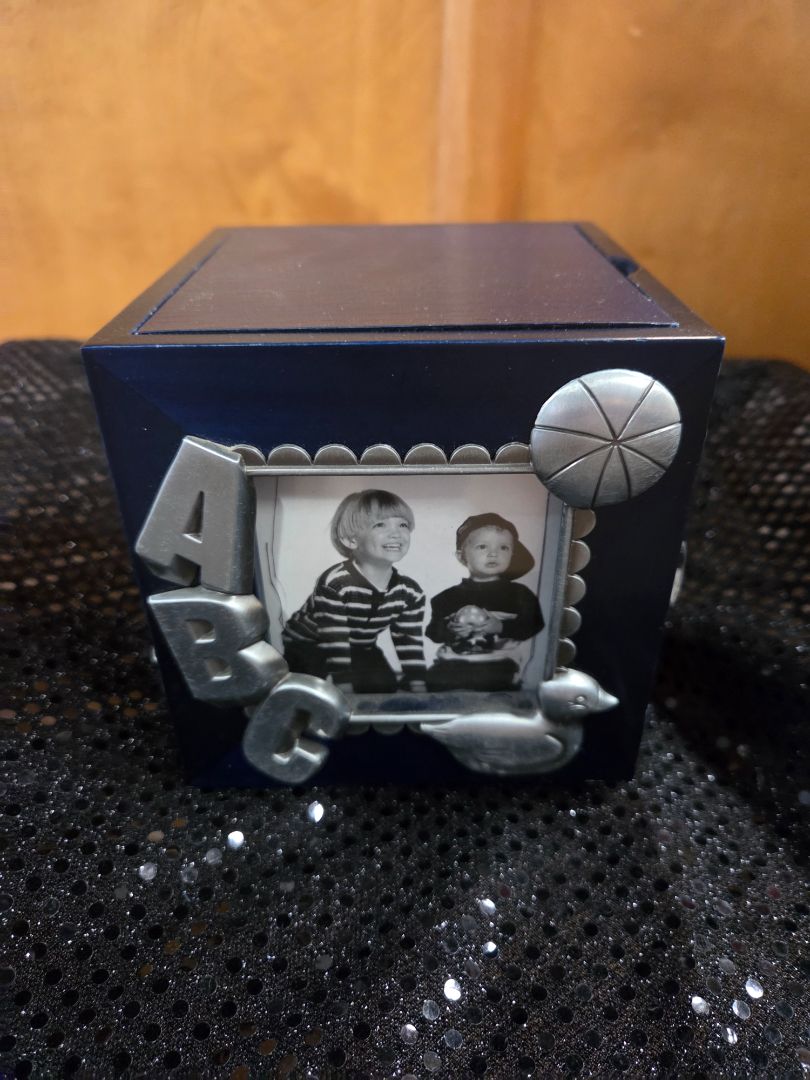 Royal limited Silver baby Musical photo cube