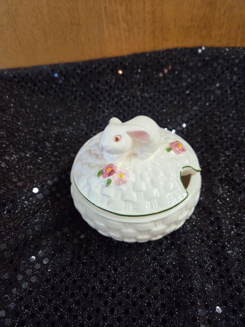 Vintage Avon Bunny Sugar Bowl
