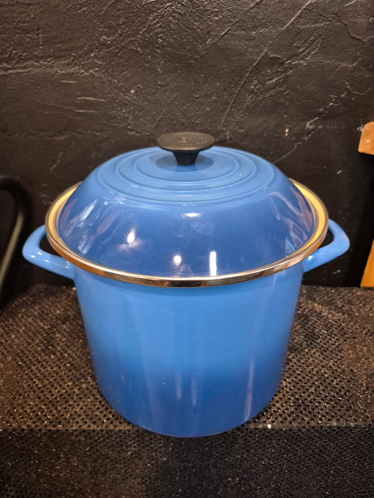 Le Creuset Blue 6 Qt Stock Pot