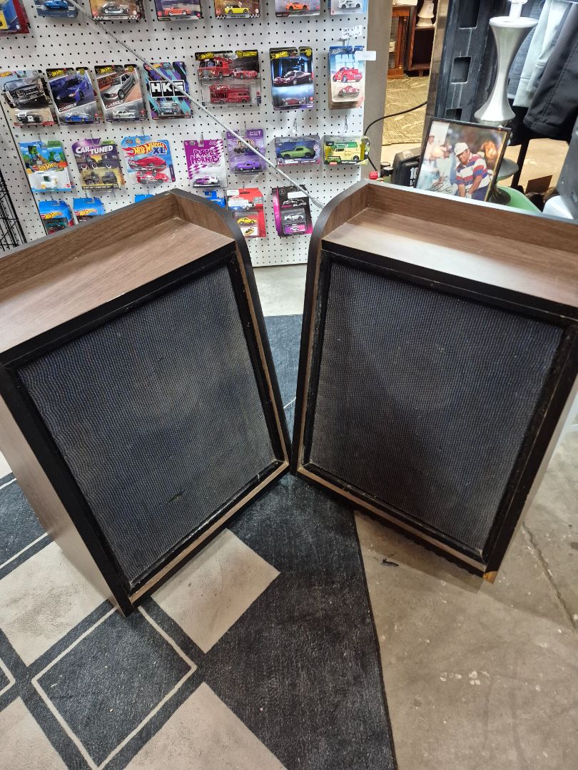 Handmade late 1960's early 1970's Wolverine Speakers