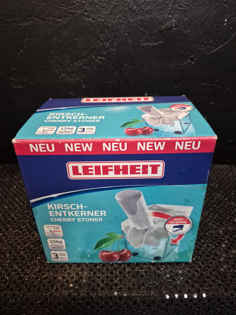 Leifheit Cherry Stoner with Pit Catcher